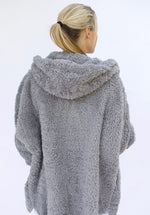 Nordic Beach | Grey Kitten
