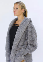 Nordic Beach | Grey Kitten